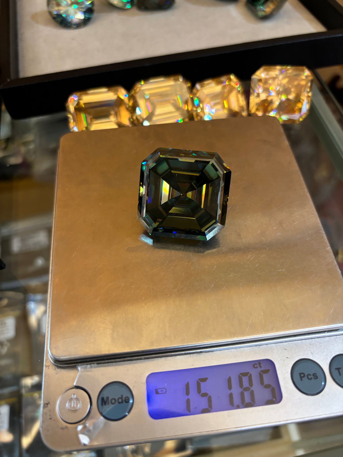 Moissanite big size blue moissanite yellow moissanite diamond selector pass diamond lab