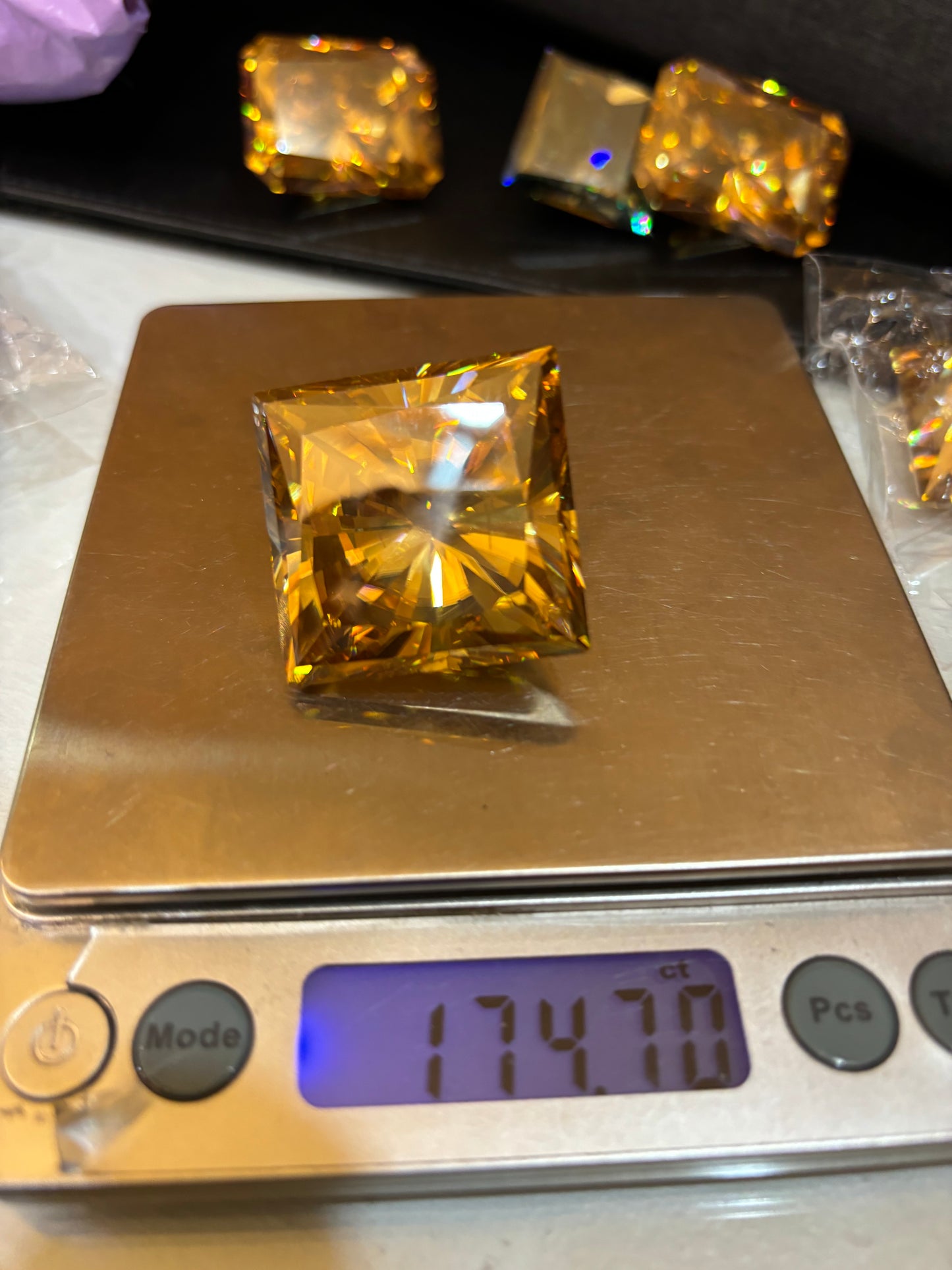 Moissanite big size blue moissanite yellow moissanite diamond selector pass diamond lab
