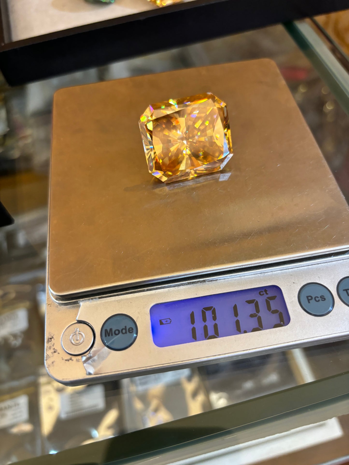 Moissanite big size blue moissanite yellow moissanite diamond selector pass diamond lab